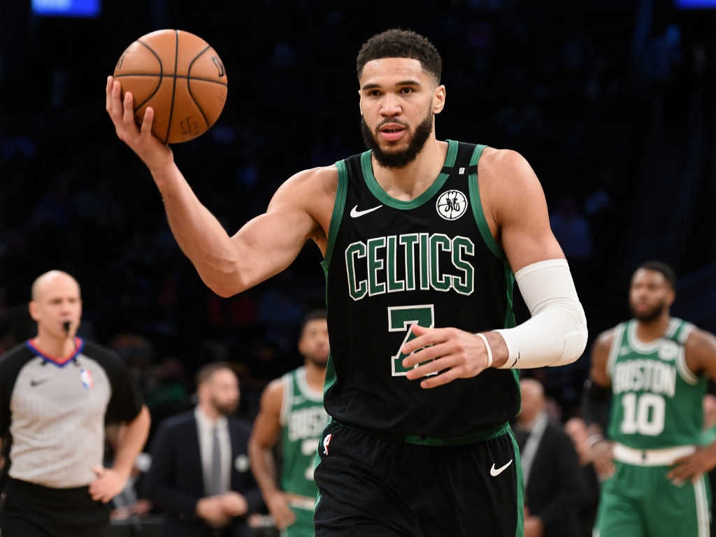 NBA自由市场开启,多位球星完成转会签约 NBA自由市场开启,多位球星完成转会签约